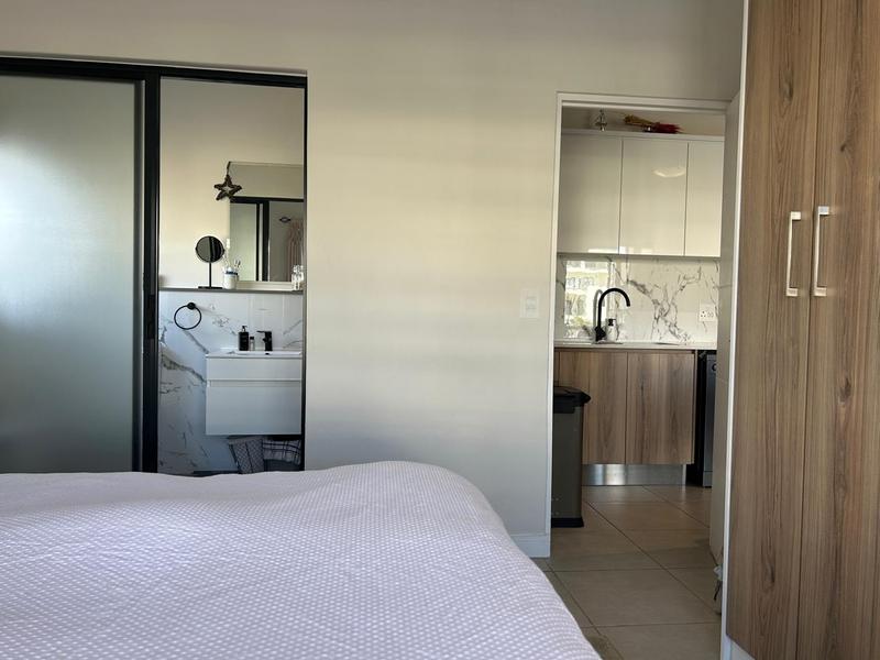 To Let 1 Bedroom Property for Rent in Sandown Western Cape